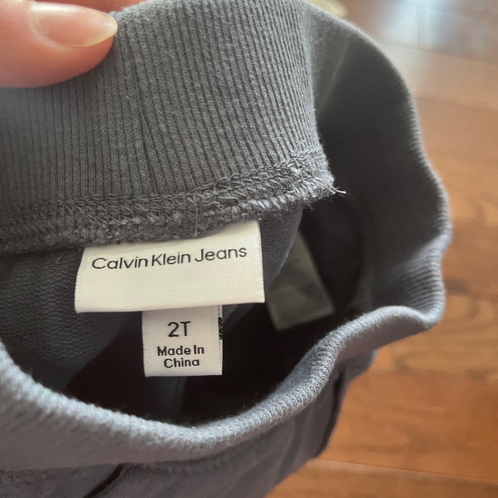 Calvin Klein Toddler Set - Picture 4 of 10
